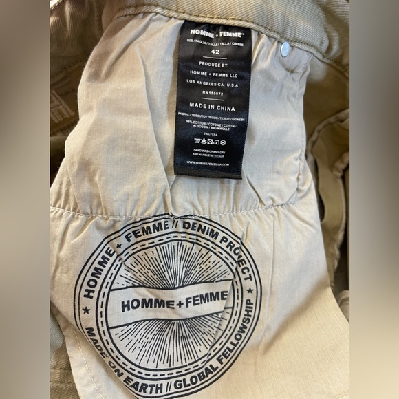 HOMME + FEMME Denim Embroidered Shorts Floral Hummingbirds Tan Size 42 NWT - Picture 3 of 3